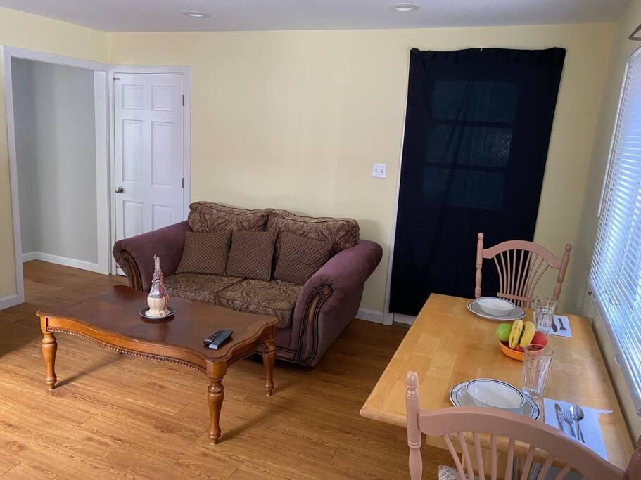 Sunny One Bedroom In Historic Downtown Dover Buitenkant foto
